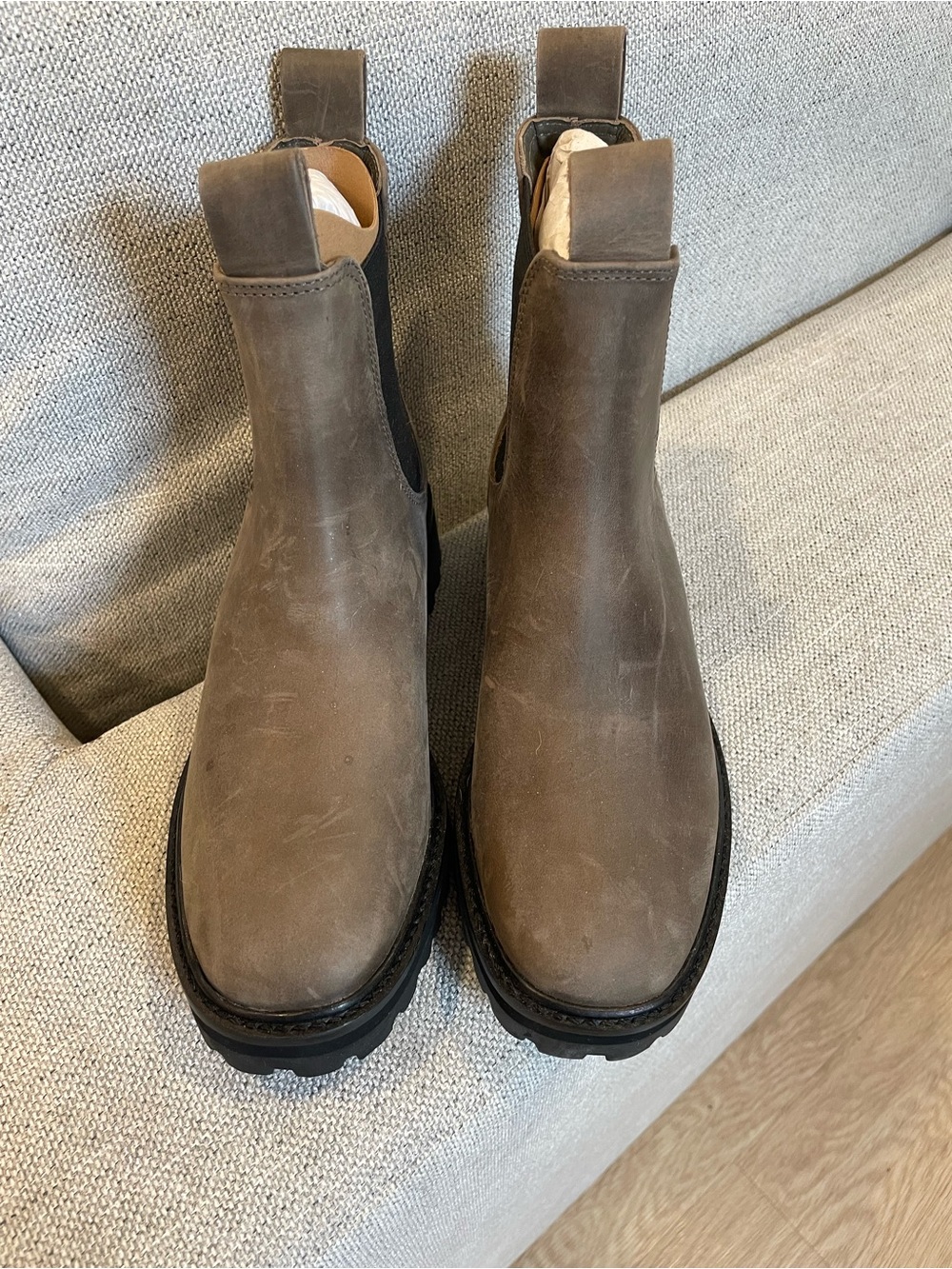 Everlane NWT Leather Chelsea Boots - Picture 2 of 3